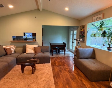 9430 Charter Ridge Drive - Photo Thumbnail 3