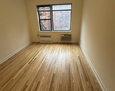 523 East 85th Street - Photo Thumbnail 5