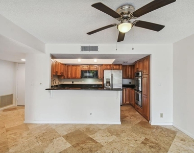 100 Oakmont Lane - Photo Thumbnail 15