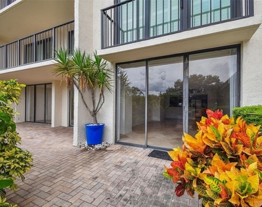 100 Oakmont Lane - Photo Thumbnail 43