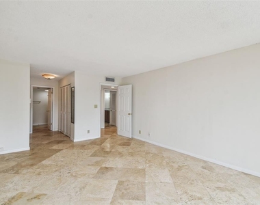 100 Oakmont Lane - Photo Thumbnail 34