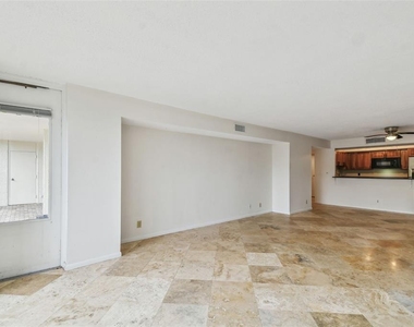 100 Oakmont Lane - Photo Thumbnail 12