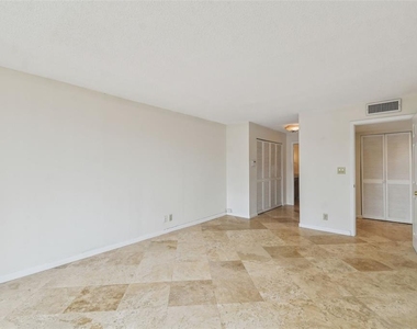 100 Oakmont Lane - Photo Thumbnail 35
