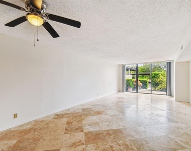 100 Oakmont Lane - Photo Thumbnail 6