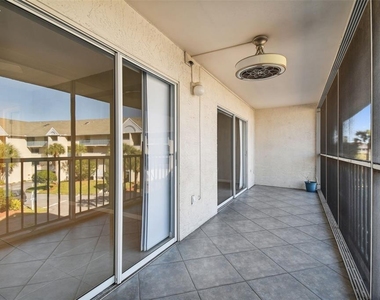 5557 Sea Forest Drive - Photo Thumbnail 22
