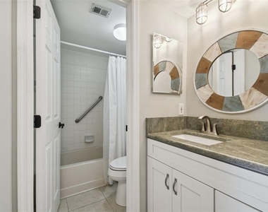 5557 Sea Forest Drive - Photo Thumbnail 25