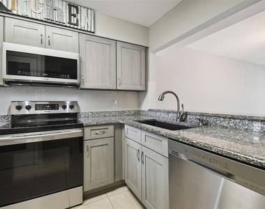 5557 Sea Forest Drive - Photo Thumbnail 5