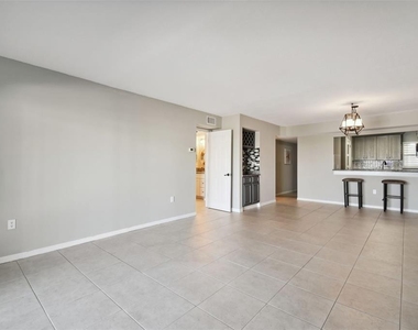 5557 Sea Forest Drive - Photo Thumbnail 17