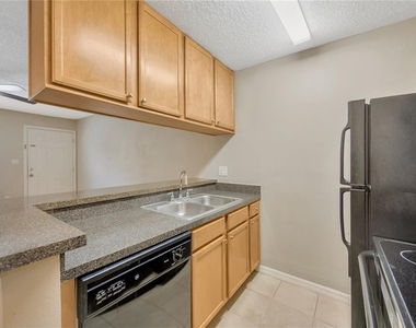 308 Lake Parsons Green - Photo Thumbnail 9