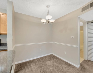 308 Lake Parsons Green - Photo Thumbnail 10