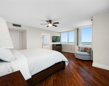 1600 Gulf Boulevard - Photo Thumbnail 50