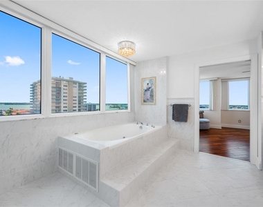 1600 Gulf Boulevard - Photo Thumbnail 52