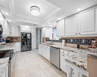 1600 Gulf Boulevard - Photo Thumbnail 17