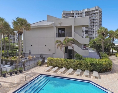 1600 Gulf Boulevard - Photo Thumbnail 2