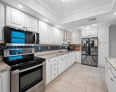 1600 Gulf Boulevard - Photo Thumbnail 19