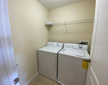 11903 Greengate Drive - Photo Thumbnail 25