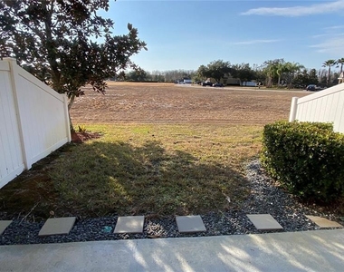 11903 Greengate Drive - Photo Thumbnail 7