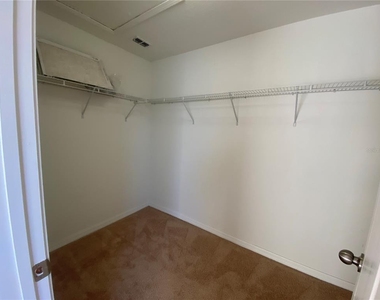 11903 Greengate Drive - Photo Thumbnail 17