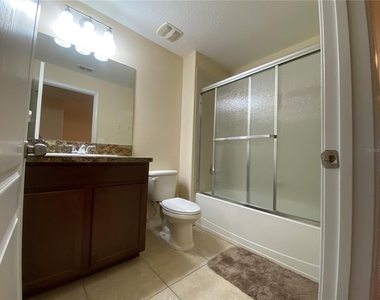 11903 Greengate Drive - Photo Thumbnail 24