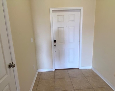 11903 Greengate Drive - Photo Thumbnail 3