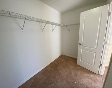 11903 Greengate Drive - Photo Thumbnail 18