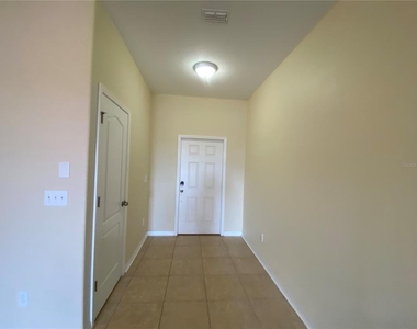 11903 Greengate Drive - Photo Thumbnail 5
