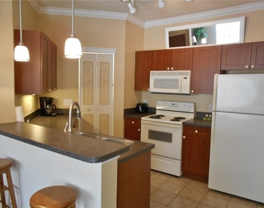 2171 Portofino Place - Photo Thumbnail 11
