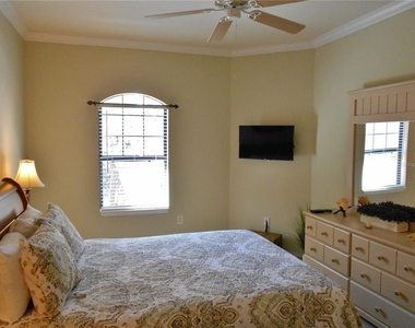 2171 Portofino Place - Photo Thumbnail 14