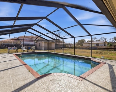 10301 Trail Ridge Lane - Photo Thumbnail 19