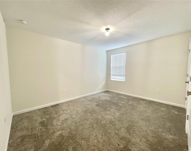 4424 Blackbird Street - Photo Thumbnail 15