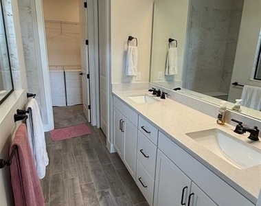 5681 Arborvista Drive - Photo Thumbnail 10