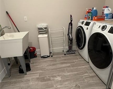 5681 Arborvista Drive - Photo Thumbnail 7