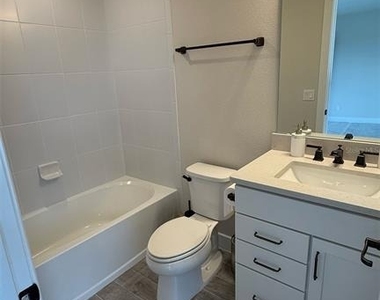 5681 Arborvista Drive - Photo Thumbnail 18