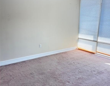 101 S Eola Drive - Photo Thumbnail 10