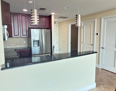 101 S Eola Drive - Photo Thumbnail 4