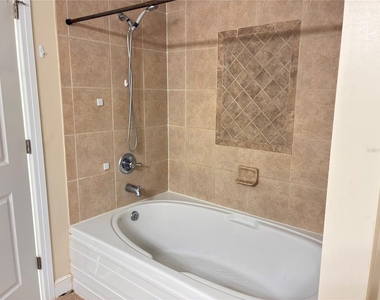 101 S Eola Drive - Photo Thumbnail 14