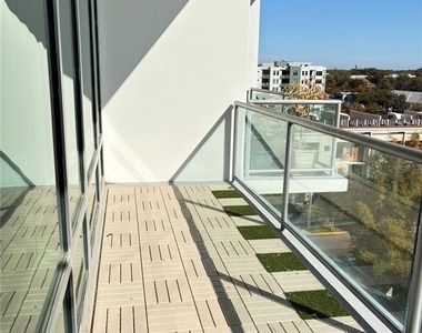 101 S Eola Drive - Photo Thumbnail 17