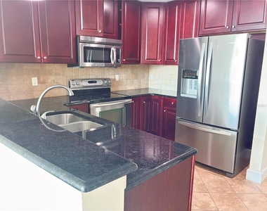 101 S Eola Drive - Photo Thumbnail 2