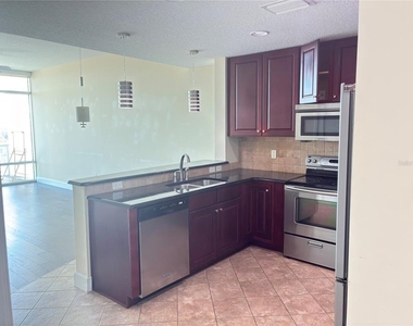 101 S Eola Drive - Photo Thumbnail 1