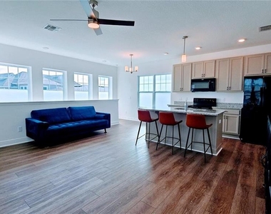 6643 Bridgman Street - Photo Thumbnail 7