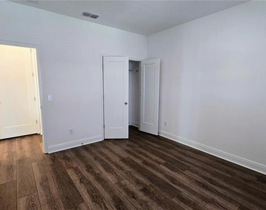 6643 Bridgman Street - Photo Thumbnail 10