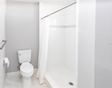 133 W Park Avenue - Photo Thumbnail 10