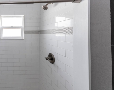 133 W Park Avenue - Photo Thumbnail 11