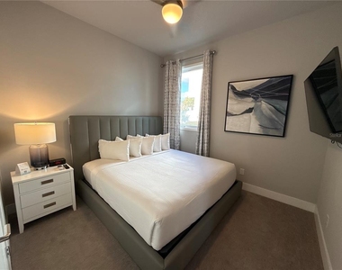 7740 Sandy Ridge Drive - Photo Thumbnail 24