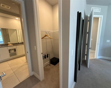 7740 Sandy Ridge Drive - Photo Thumbnail 16