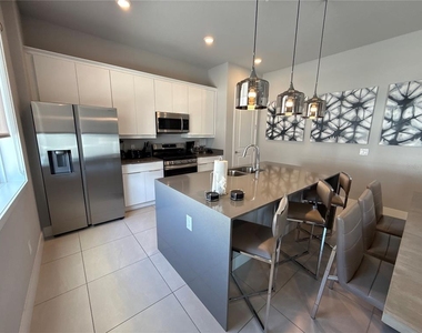 7740 Sandy Ridge Drive - Photo Thumbnail 4