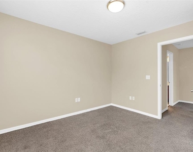 1422 Saffron Trail - Photo Thumbnail 17
