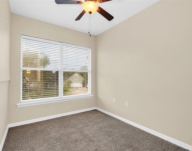 1422 Saffron Trail - Photo Thumbnail 19
