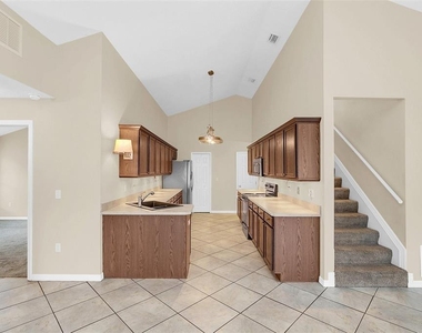 1422 Saffron Trail - Photo Thumbnail 10