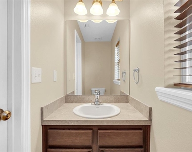 1422 Saffron Trail - Photo Thumbnail 20